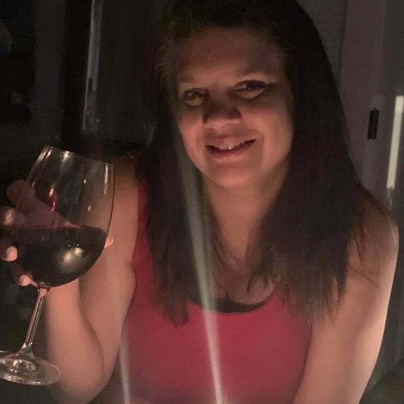 Meet your Posher, Michelle - Picture 1 of 1